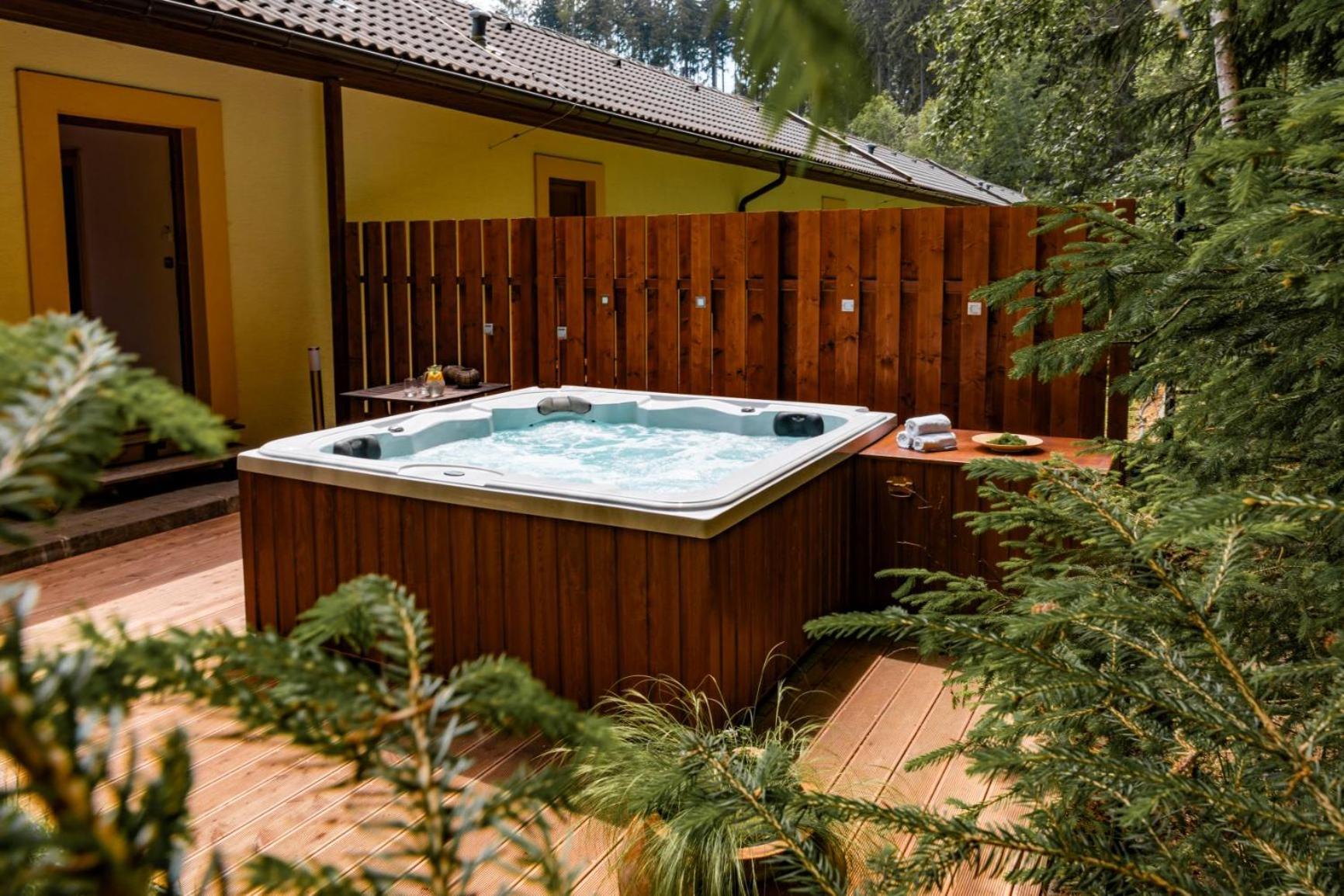 Resort Lesni Lazne Zvánovice Екстериор снимка